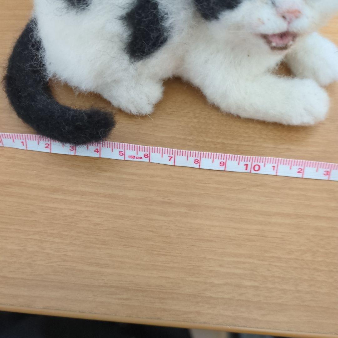 羊毛フェルト 猫 子猫 ハンドメイド 作家 アートドール 白黒 赤ちゃん