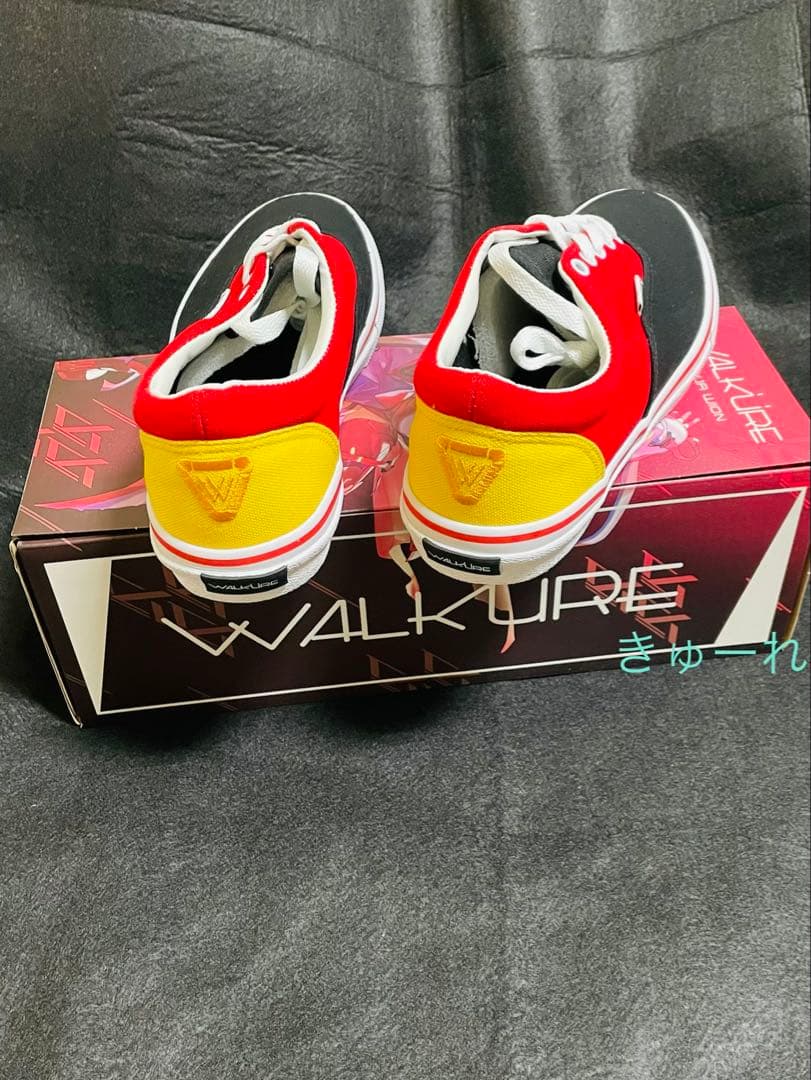 マクロスΔ　ワルキューレはあきらめない　通販限定　スニーカー　フレイア