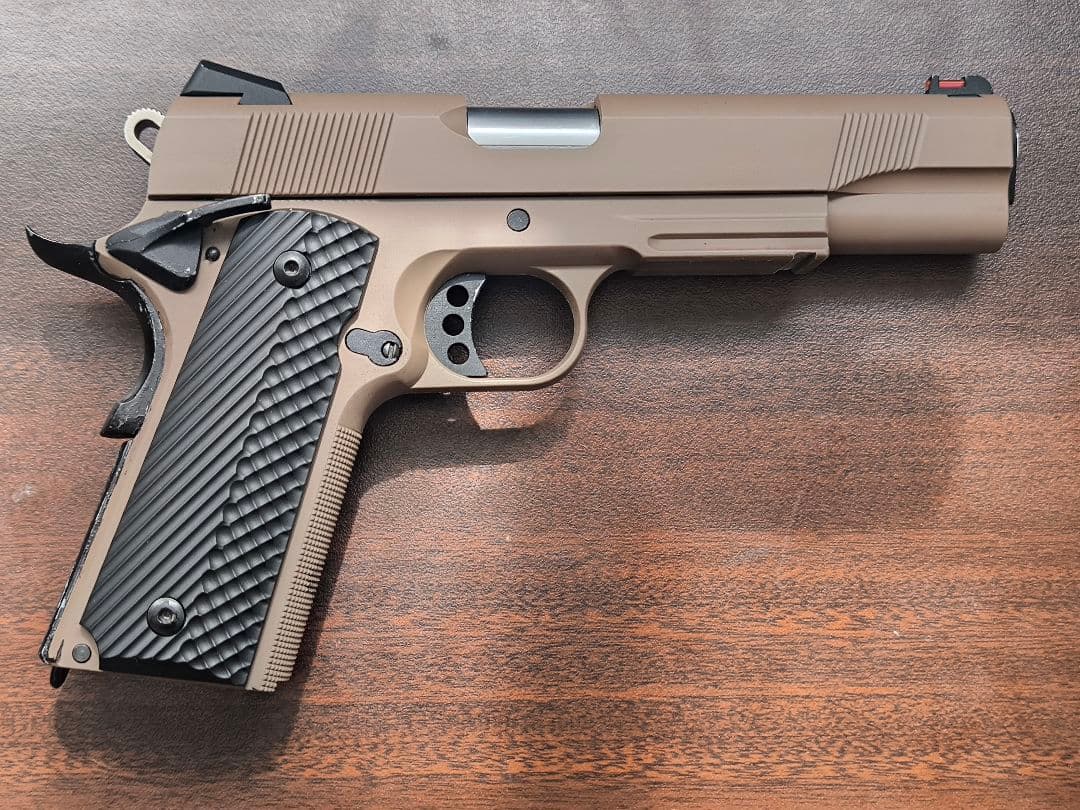 カーボネイト m45 doc co2ガスガン タンカラー