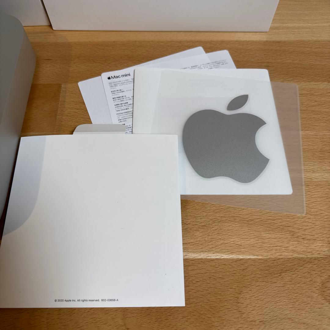 Mac mini M1 16GB 512GB本体と付属品
