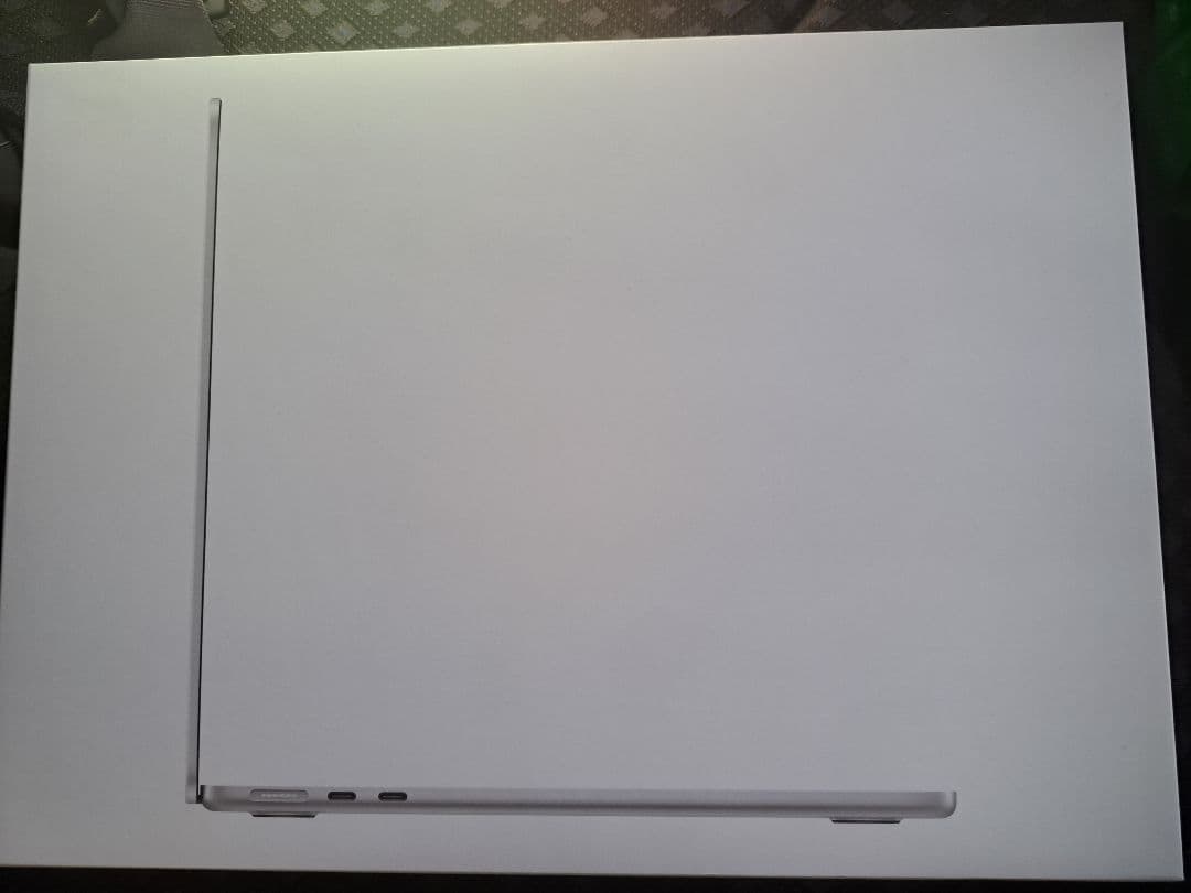 新品未開封★Macbook Air M5 シルバー 13インチ 24時間以内発送