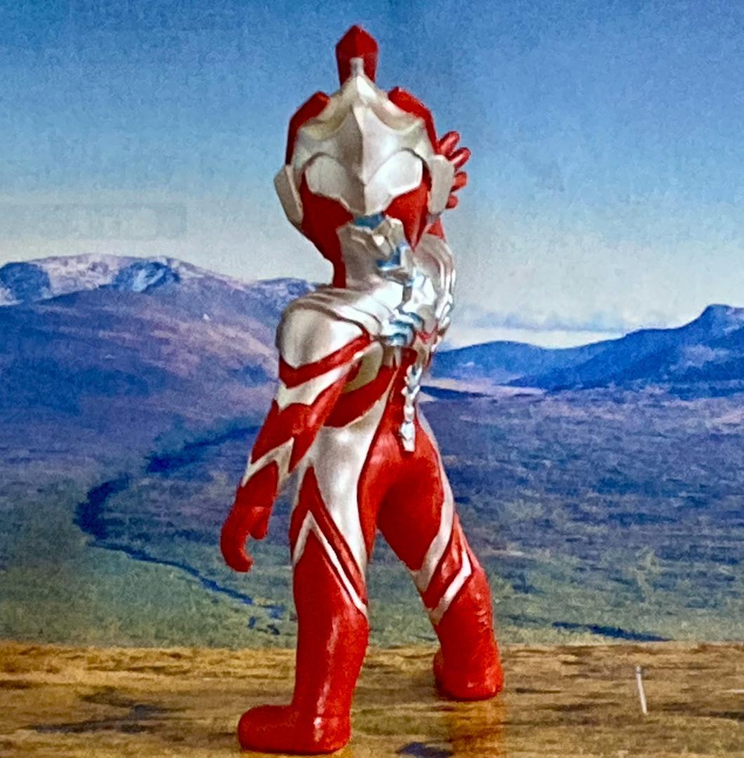 ウルトラマンオメガ　塗装消しゴム