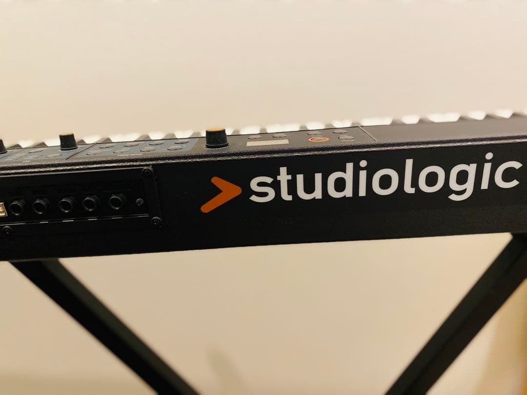 【リザードン】Numa Compact 2