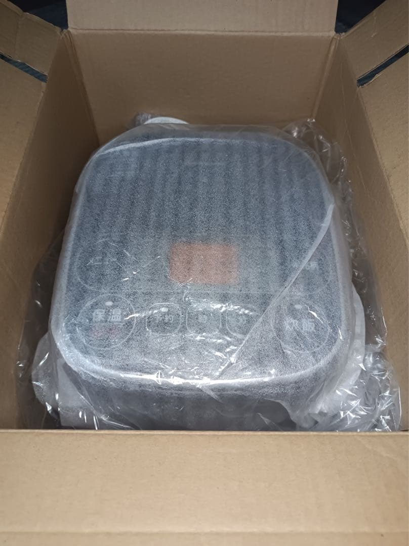 F1975【未使用品】アイリスオーヤマ　2021年製　ジャー炊飯器　3合炊き