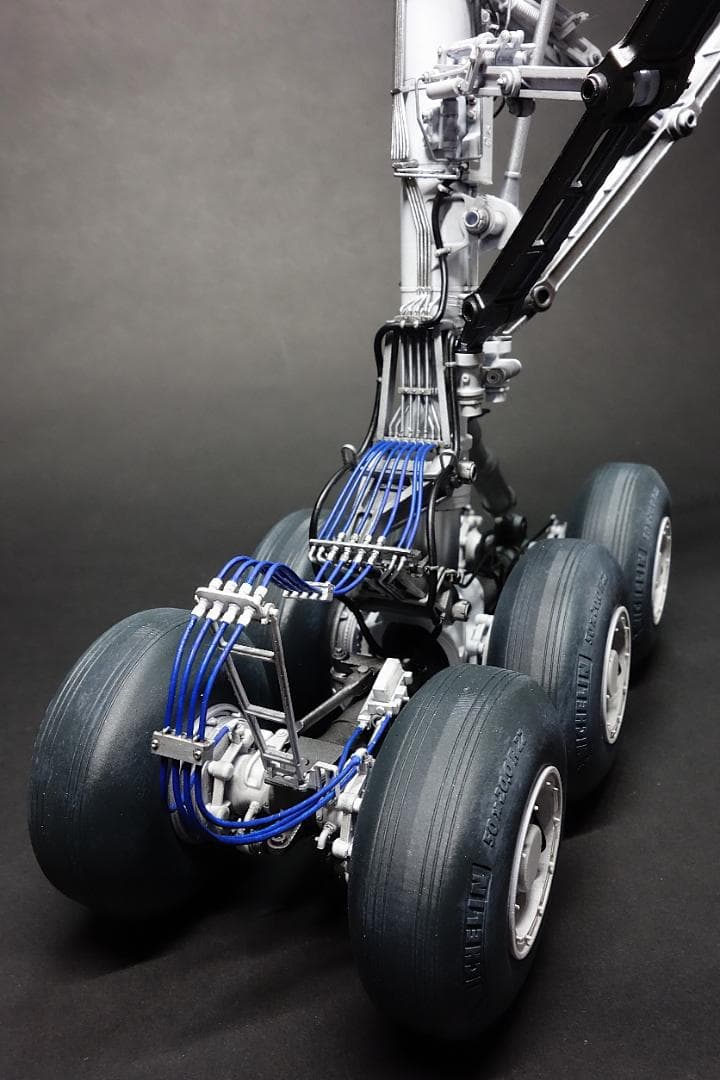 ボーイング777-300ER　主脚モデル完成品