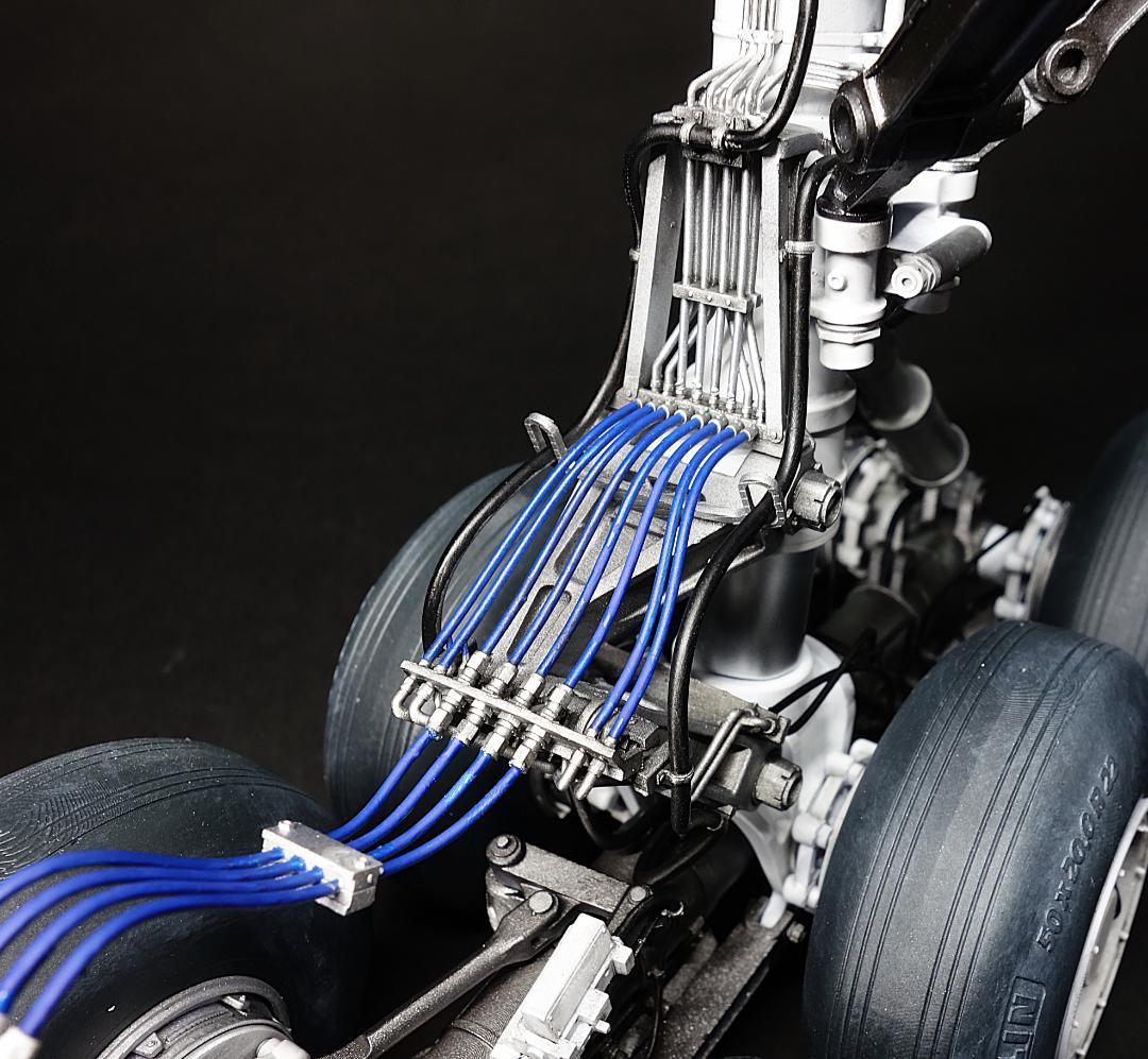 ボーイング777-300ER　主脚モデル完成品