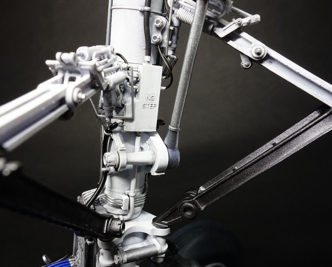 ボーイング777-300ER　主脚モデル完成品