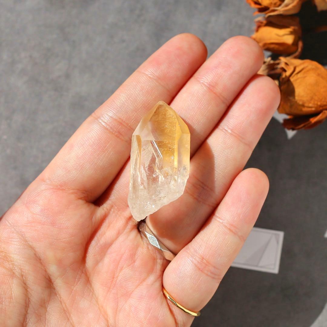 希少！貫入水晶 ゴールデンヒーラー クォーツ 原石 水晶 鉱物 希少石 天然石