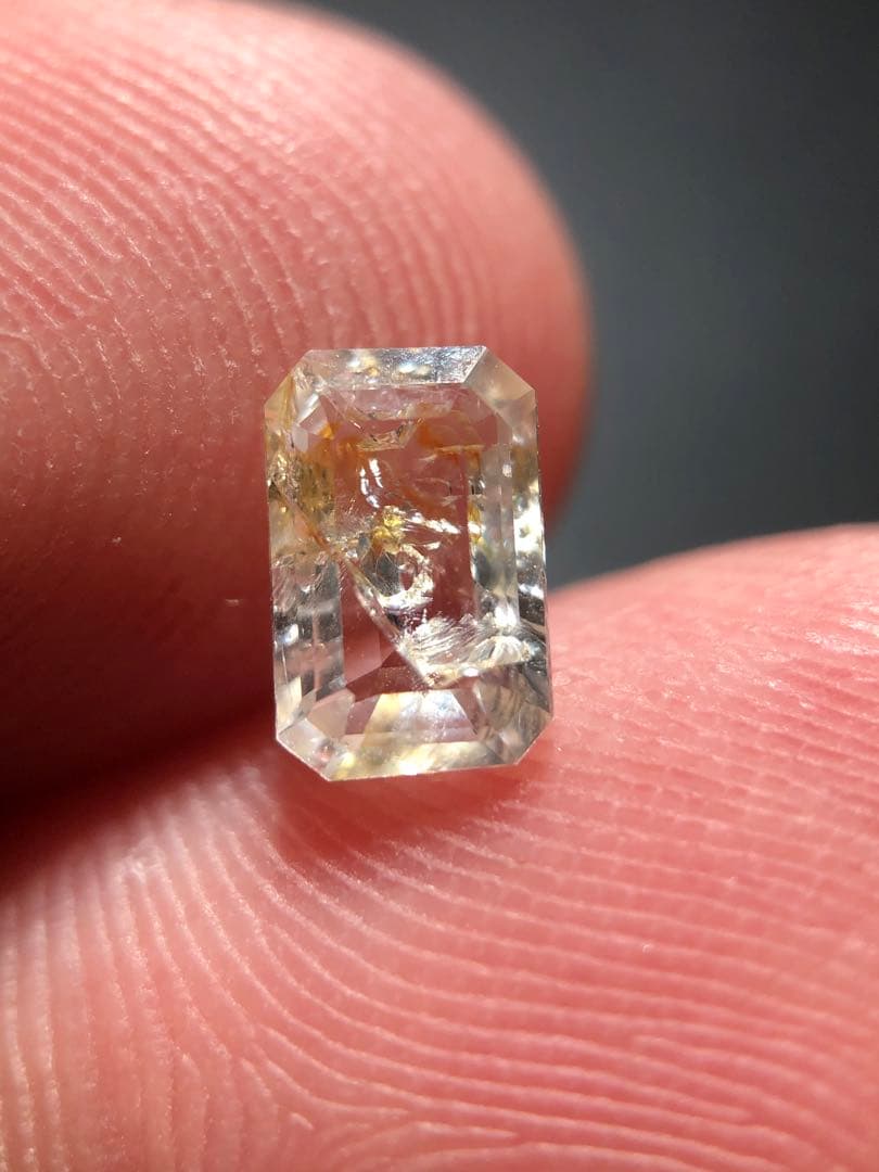 自然の美　フェナカイト　フェナサイト　0.6ct