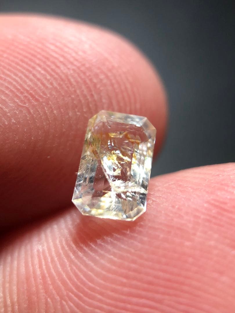 自然の美　フェナカイト　フェナサイト　0.6ct