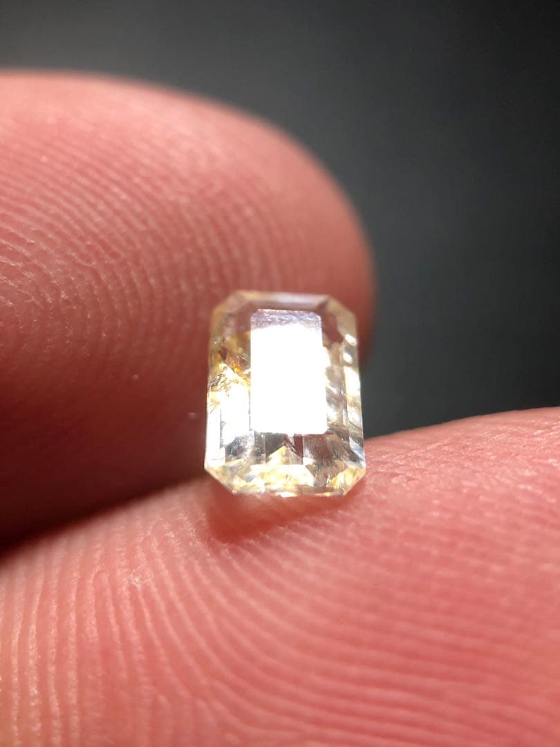 自然の美　フェナカイト　フェナサイト　0.6ct