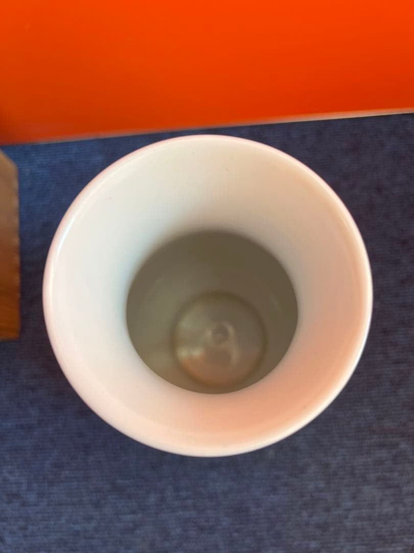 1270  深川製磁　宮内庁御用達　瑠璃地百合金彩　花瓶