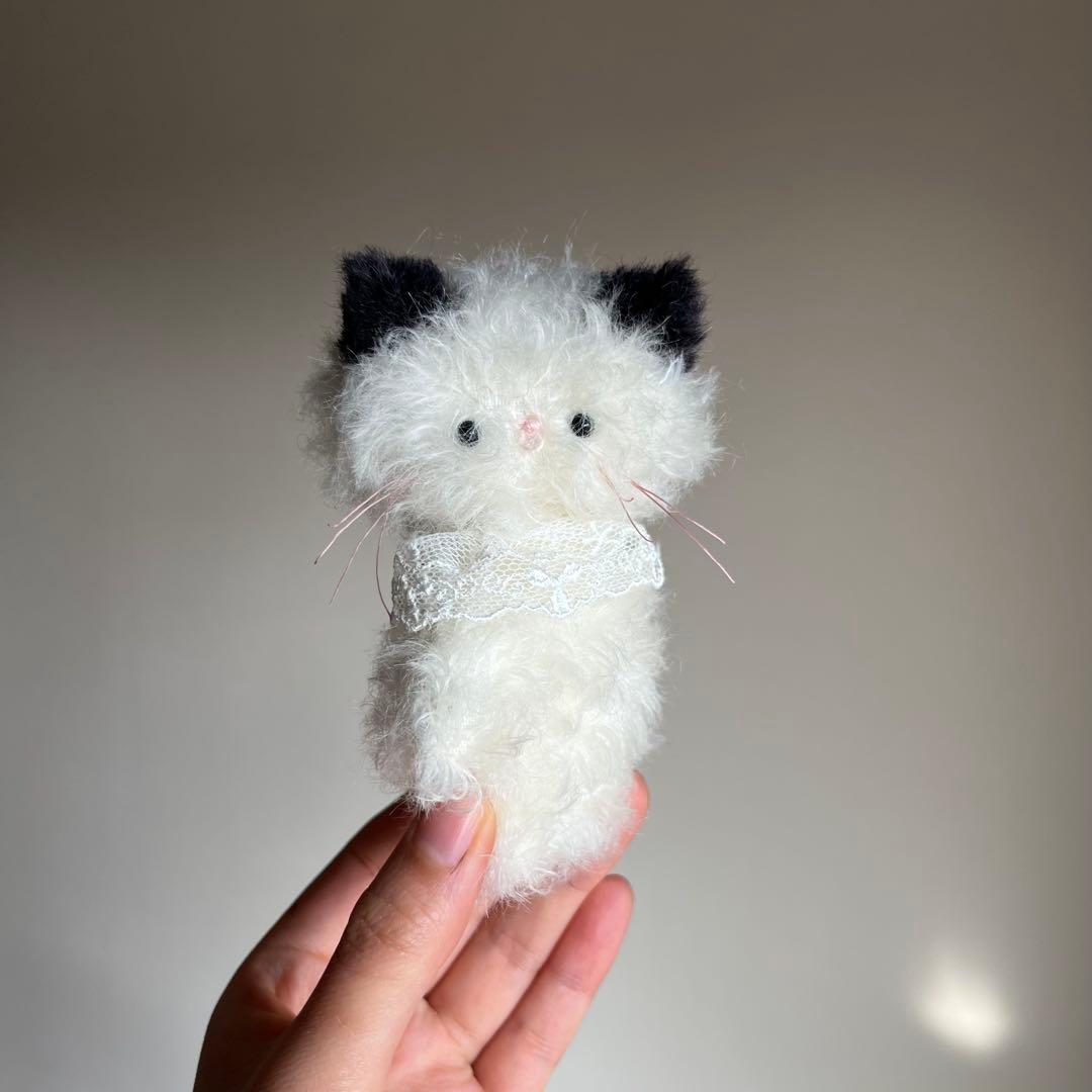 ぺろん白黒　ちいさなネコ　猫　ぬいぐるみ　作家　テディベア　レトロ　アートドール