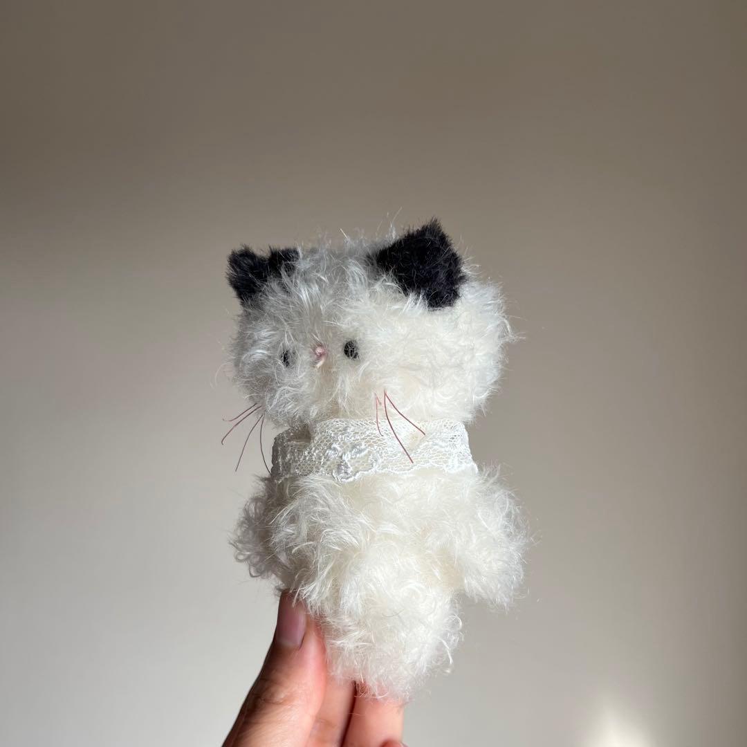 ぺろん白黒　ちいさなネコ　猫　ぬいぐるみ　作家　テディベア　レトロ　アートドール