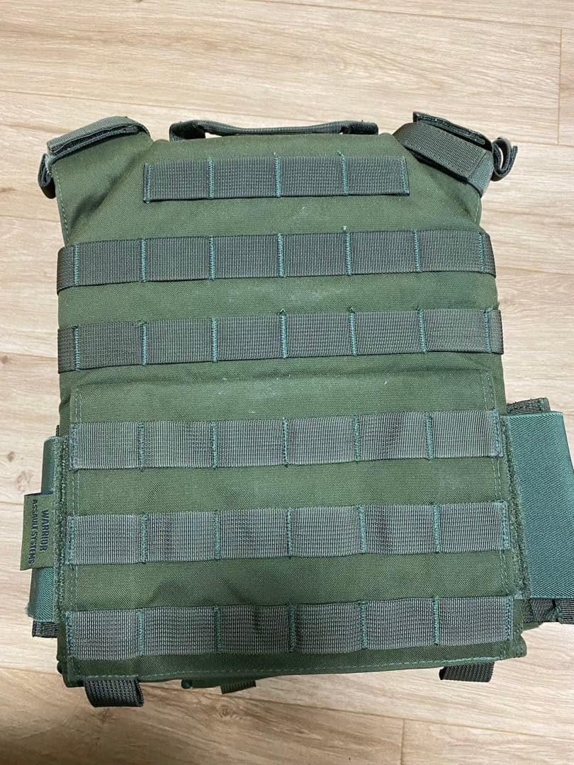 実物Warrior Assault プレートキャリア オリーブドラブ　ポーチ付属