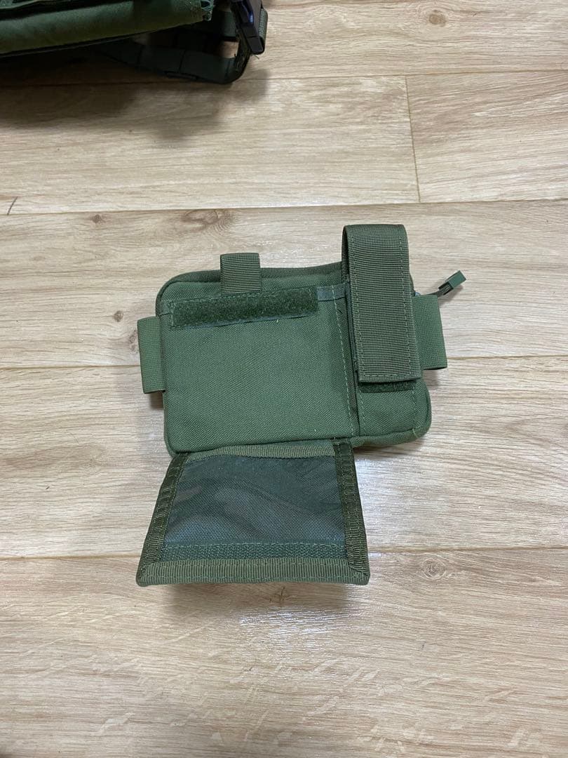 実物Warrior Assault プレートキャリア オリーブドラブ　ポーチ付属