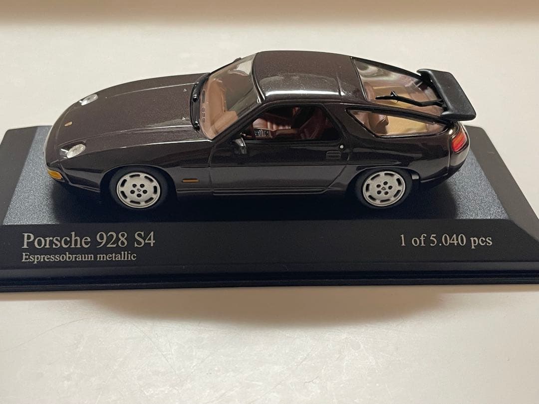 [11/9まで値下中]MINICHAMPS ポルシェ928 S4 1991 黒