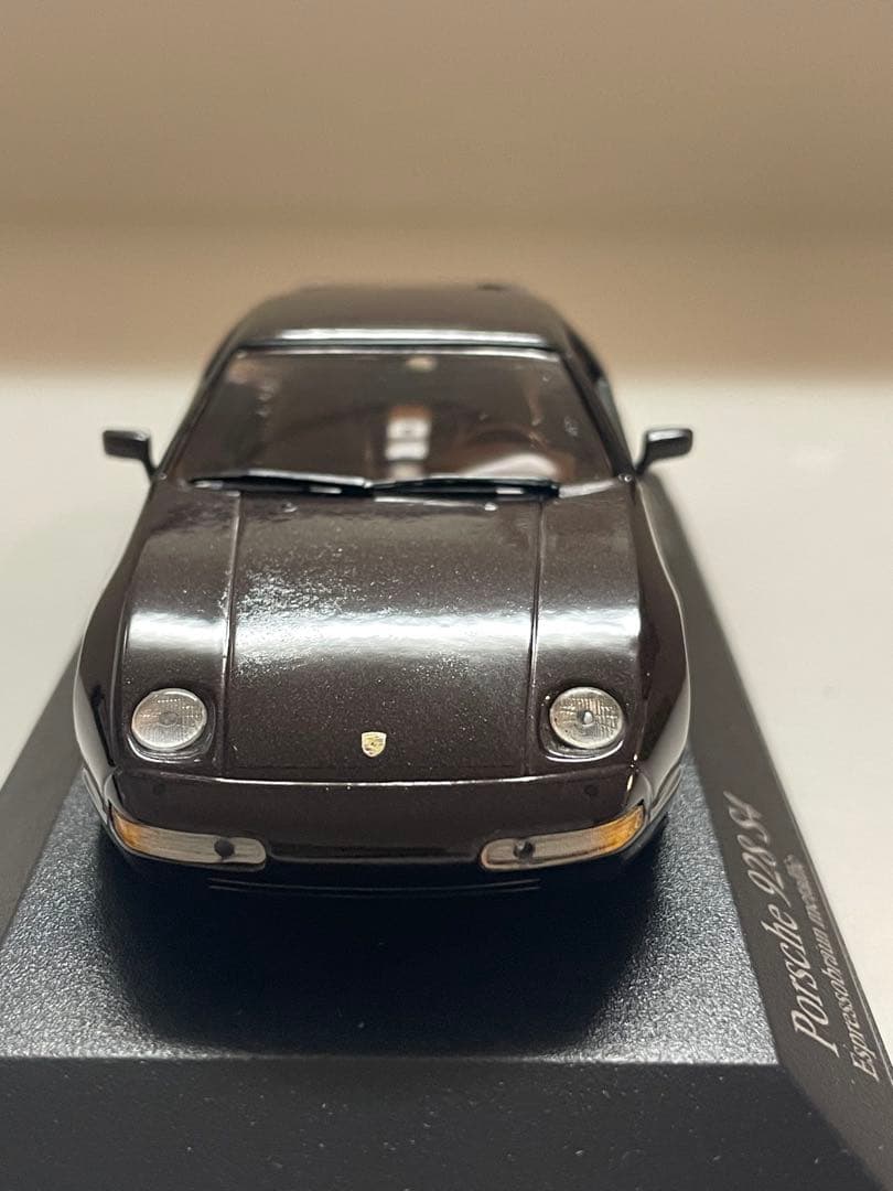 [11/9まで値下中]MINICHAMPS ポルシェ928 S4 1991 黒