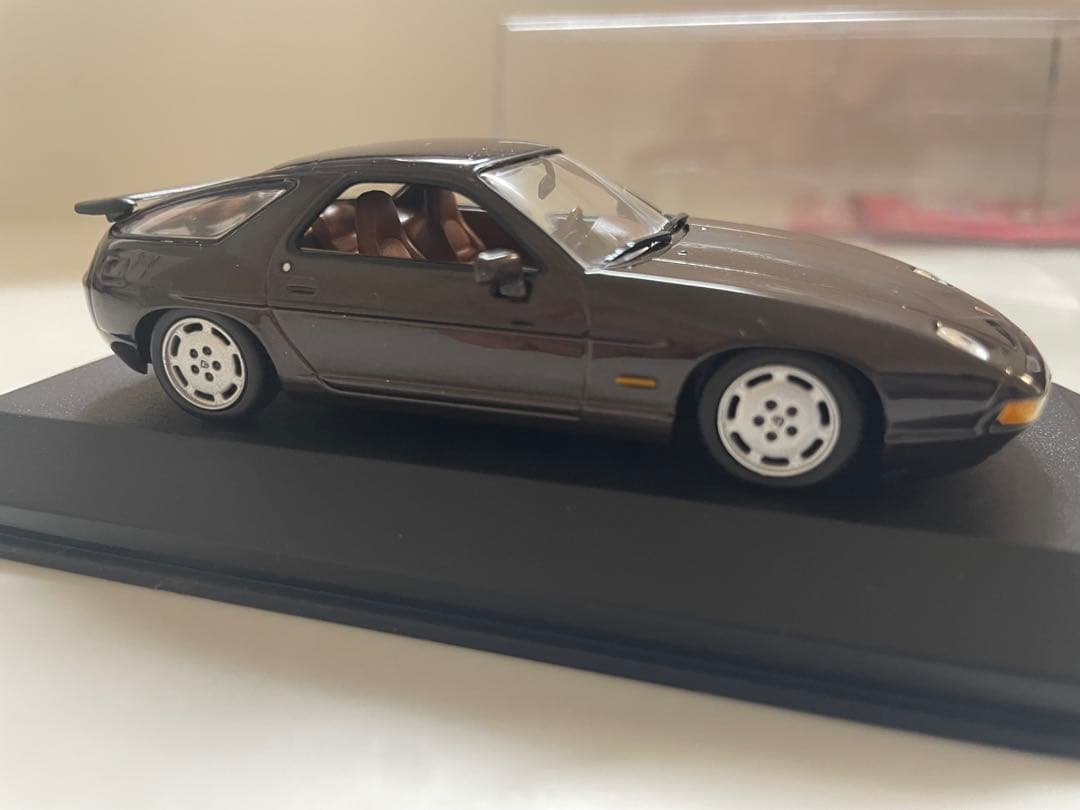 [11/9まで値下中]MINICHAMPS ポルシェ928 S4 1991 黒