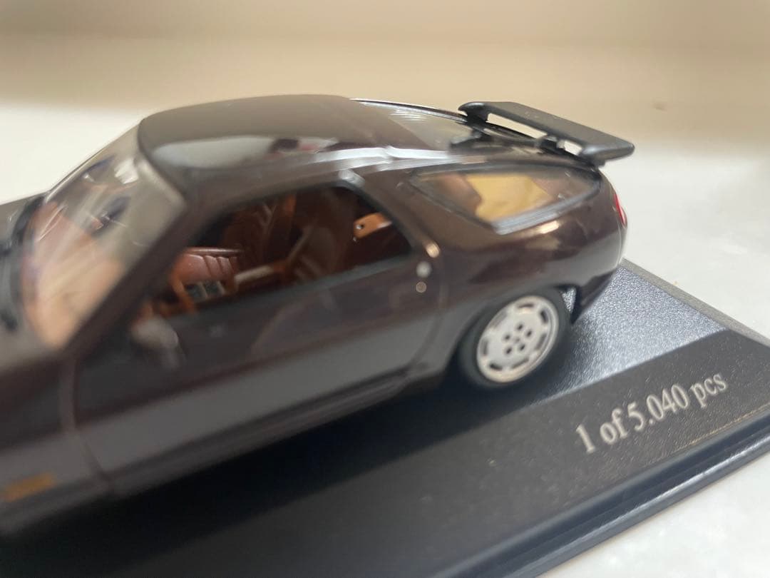 [11/9まで値下中]MINICHAMPS ポルシェ928 S4 1991 黒