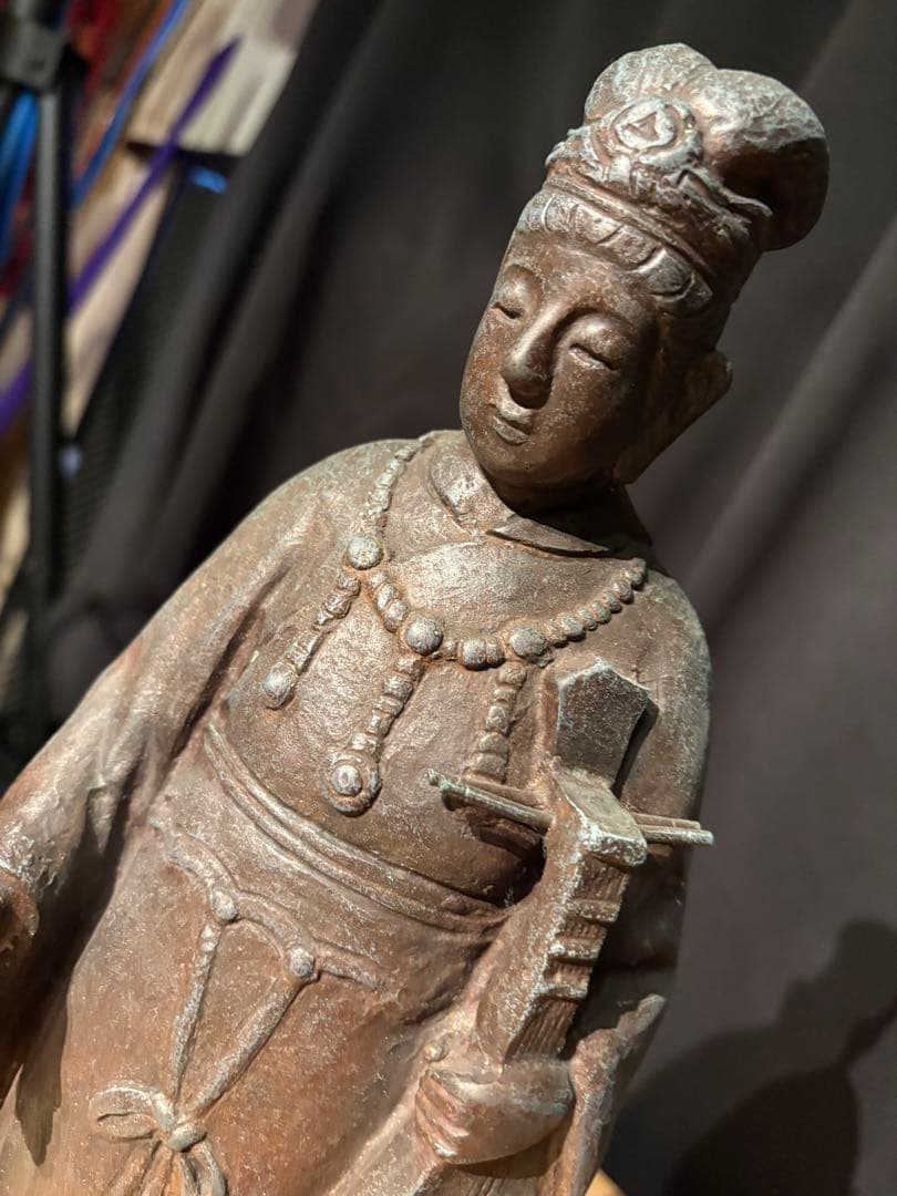 弁財天像 高さ約38cm 金属製 琵琶 七福神 桐箱付 古美術風(一部修復歴有)
