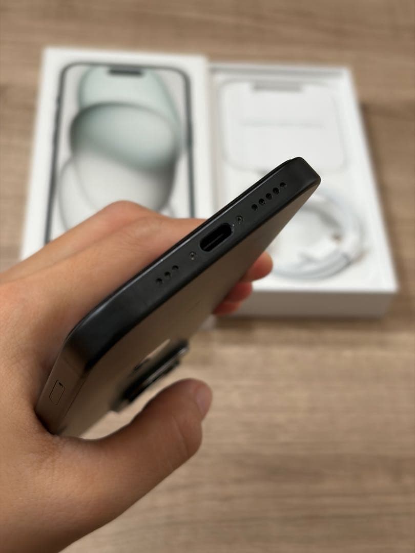 Iphone 15 ブラック　SIMフリー　256GB 86%