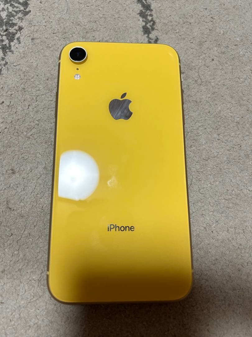 Apple iPhone XR 64GB 本体