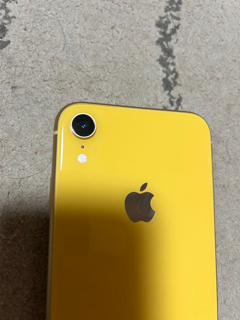 Apple iPhone XR 64GB 本体