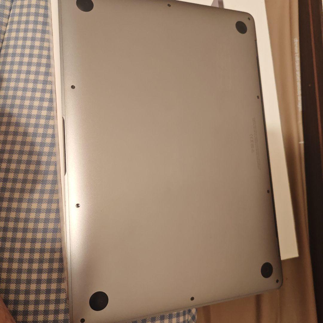 MacBook本体 Apple MacBook Air (M1, 2020)