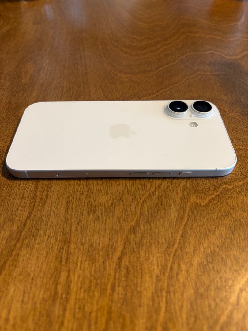 【美品】iPhone16 128GB