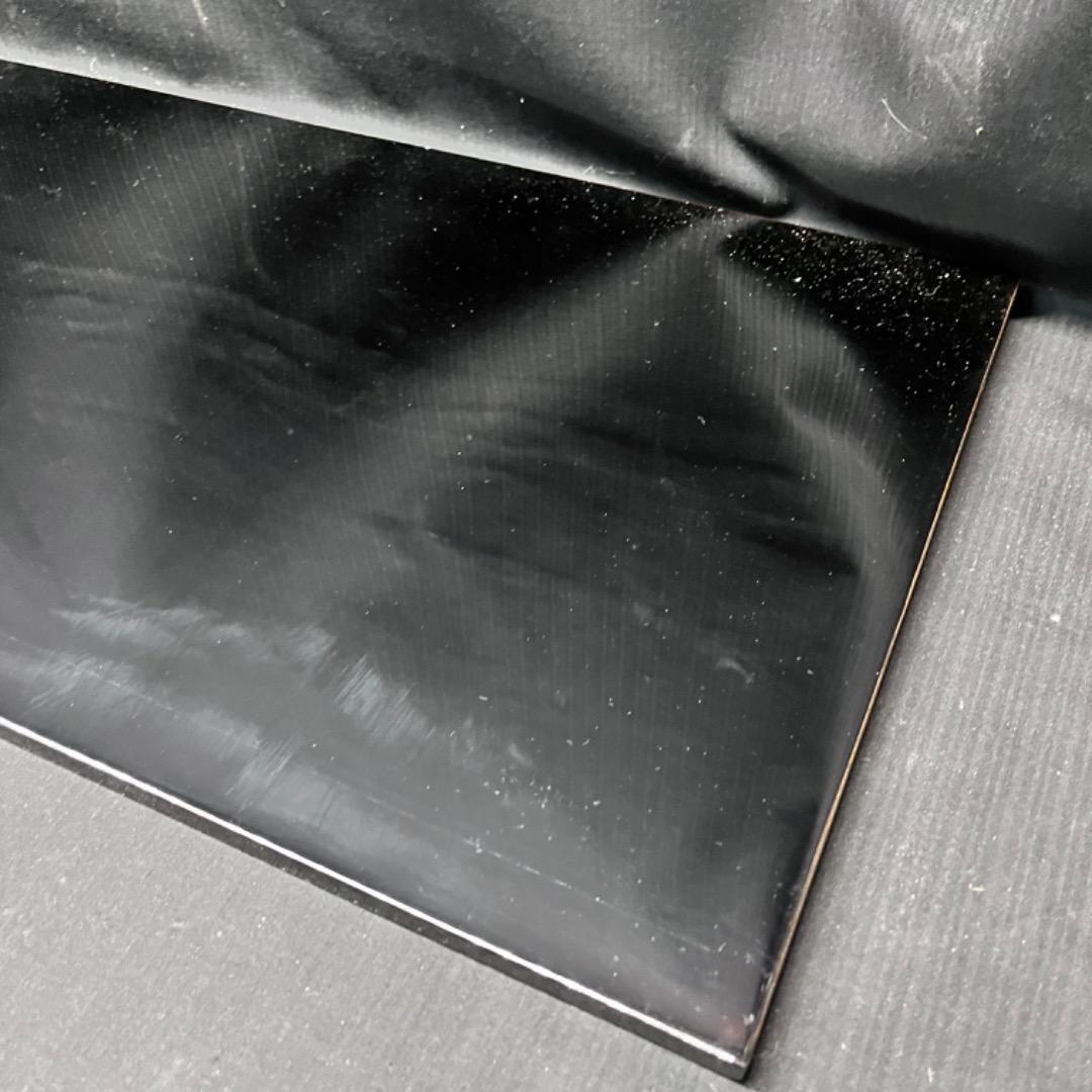 ▽Bi1060 在銘 炉用長板 漆塗 茶道具 敷板 共箱 木箱