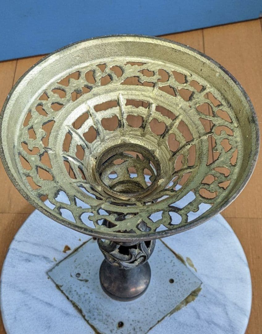 即決価格ありましたらコメントを♡ 昭和レトロ　お洒落な花台♡