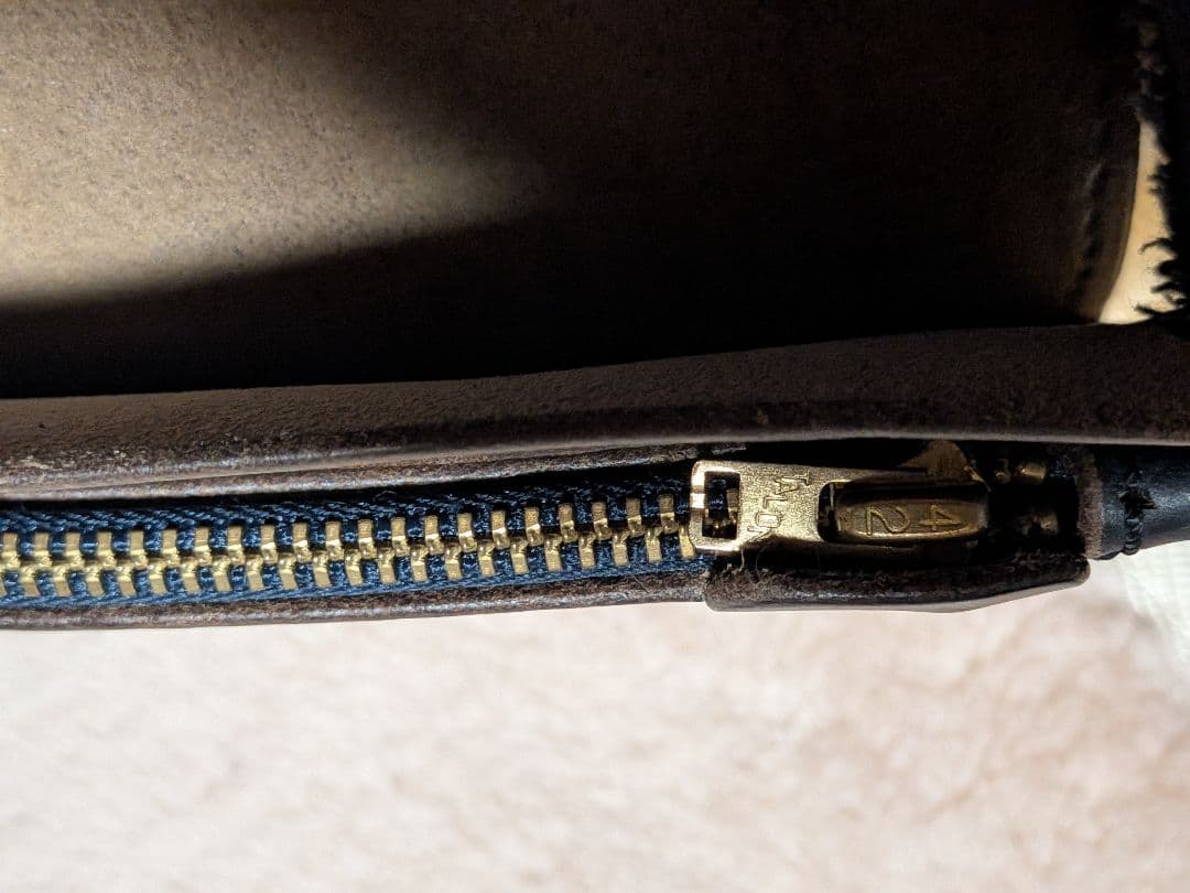 総手縫い ドーナツボタン トラッカーウォレット