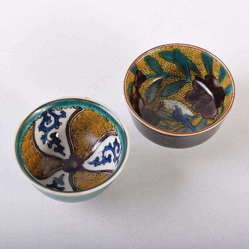 九谷焼　青手九谷　二代徳田八十吉造　絵変　酒盃　ぐい呑 ２客　共箱　C　7120