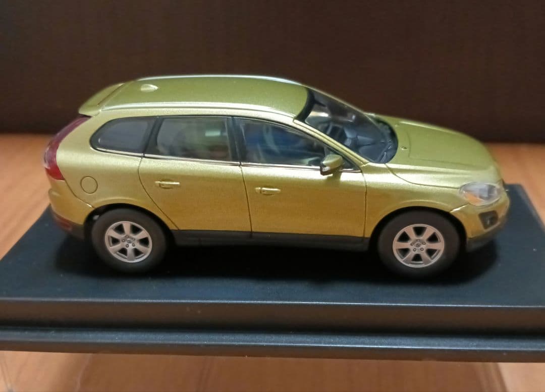 VOLVO✪XC60 1:43スケール