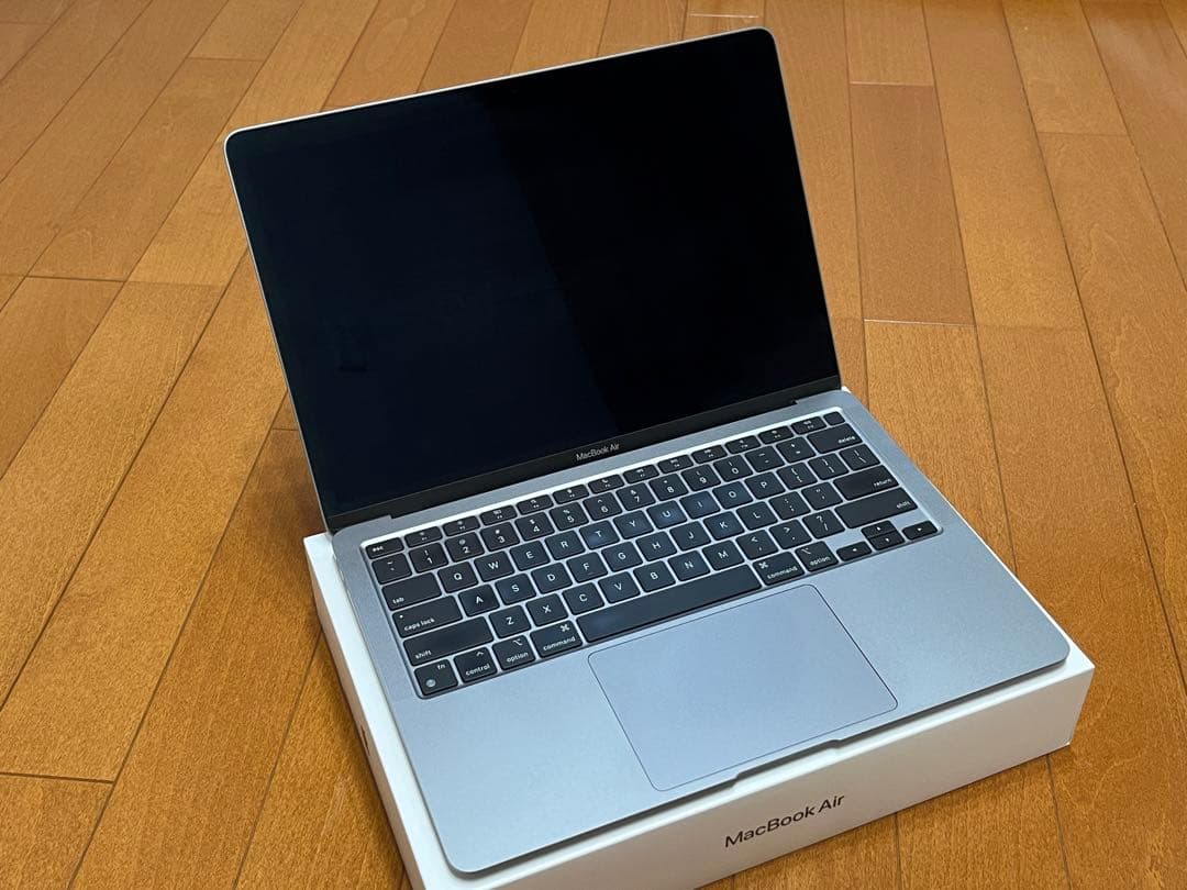 美品 M1 MacBook Air 13インチ US配列 16GB 500GB