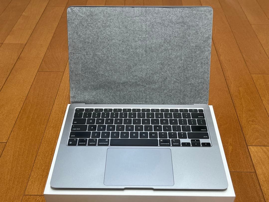 美品 M1 MacBook Air 13インチ US配列 16GB 500GB