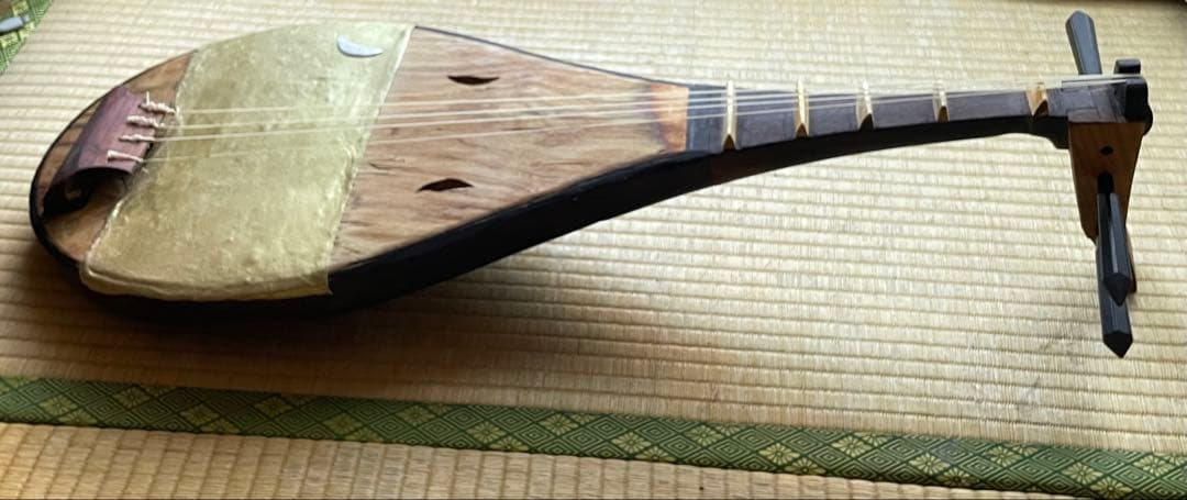 平家琵琶ふう 琵琶 撥付 鹿皮撥皮 半月装飾