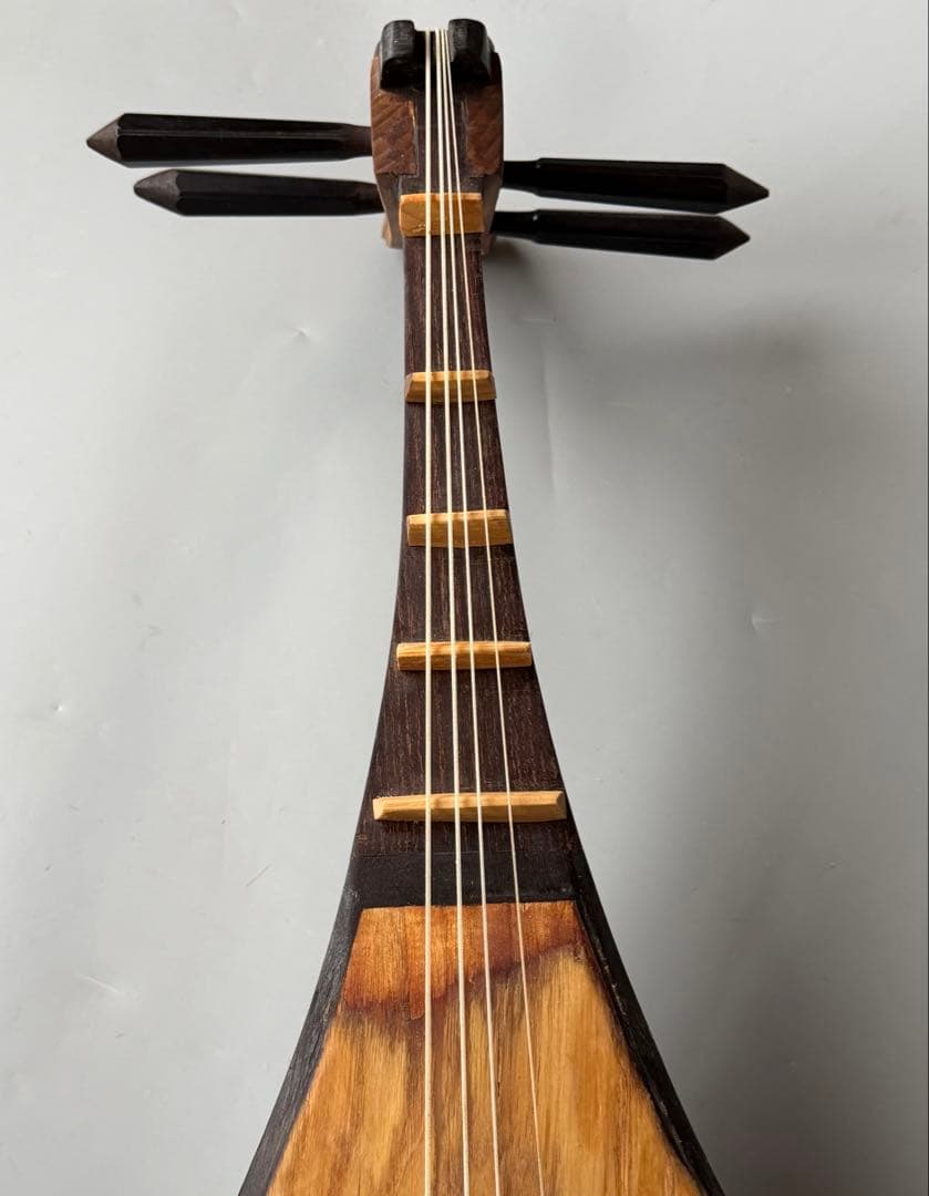 平家琵琶ふう 琵琶 撥付 鹿皮撥皮 半月装飾