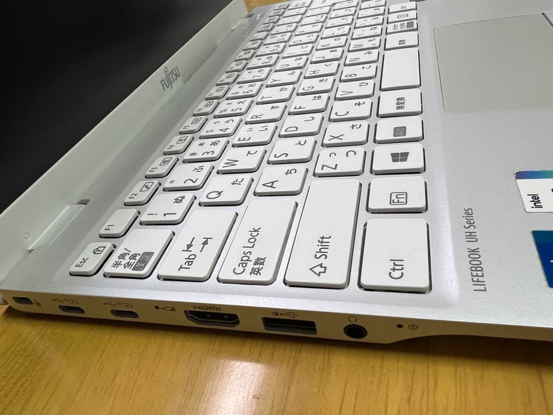 富士通 Lifebook UH ノートPC Core i5-1135G7