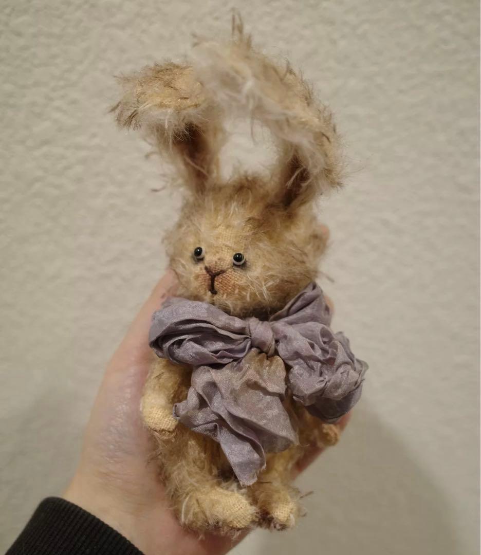 好奇心旺盛なうさぎちゃん アーティストベア 海外作家様 ハンドメイド