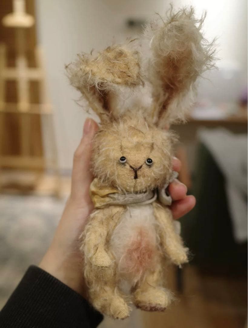 好奇心旺盛なうさぎちゃん アーティストベア 海外作家様 ハンドメイド