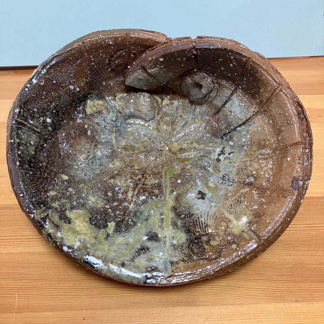 琉球　沖縄　当真裕爾作　貝型の皿　ヤチムン　やちむん　珍品　希少 ニュウ有