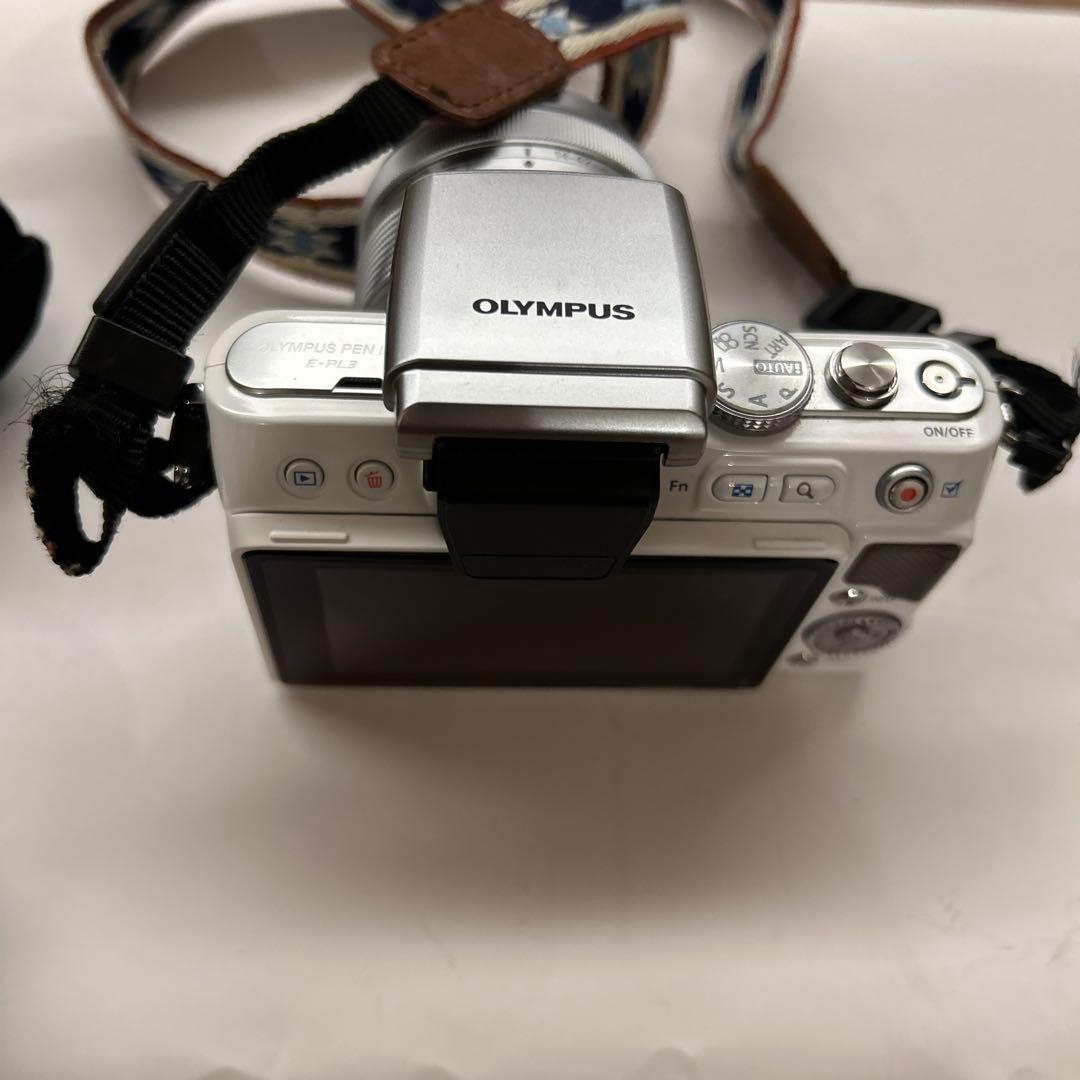 OLYMPUS E-PL3 ホワイト デジタル一眼レフ　レンズ2個付き