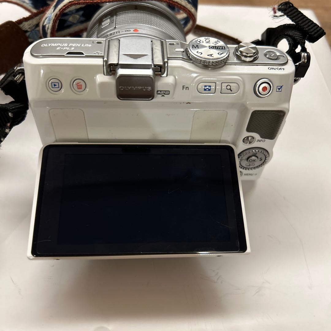OLYMPUS E-PL3 ホワイト デジタル一眼レフ　レンズ2個付き
