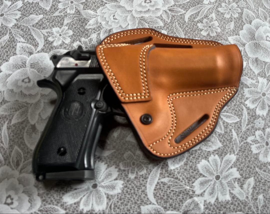 WESTERN ARMS M92FS ブローバックガスガン➕本革ホルスター