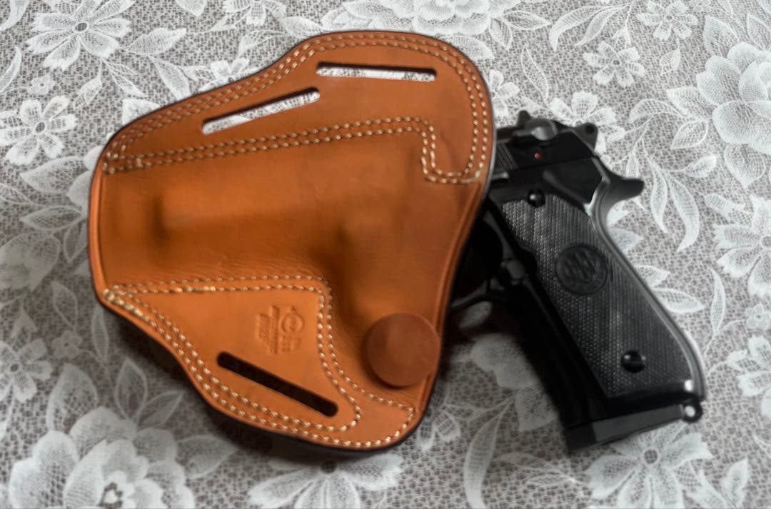 WESTERN ARMS M92FS ブローバックガスガン➕本革ホルスター