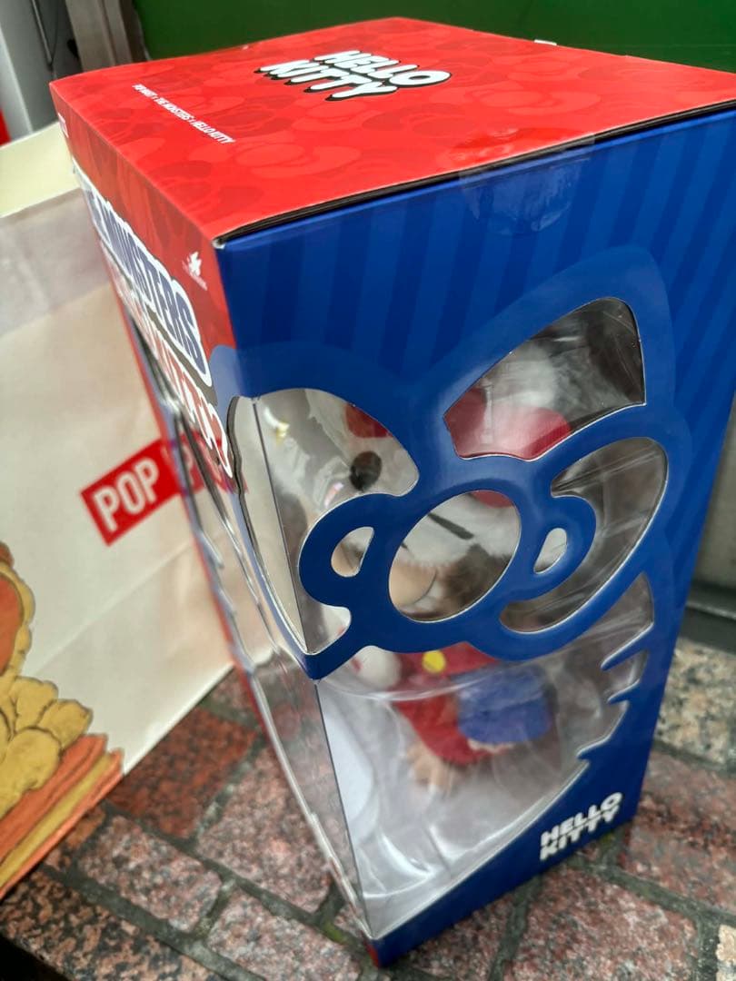 ポップマート ザ モンスターズ × ハローキティ ぬいぐるみ