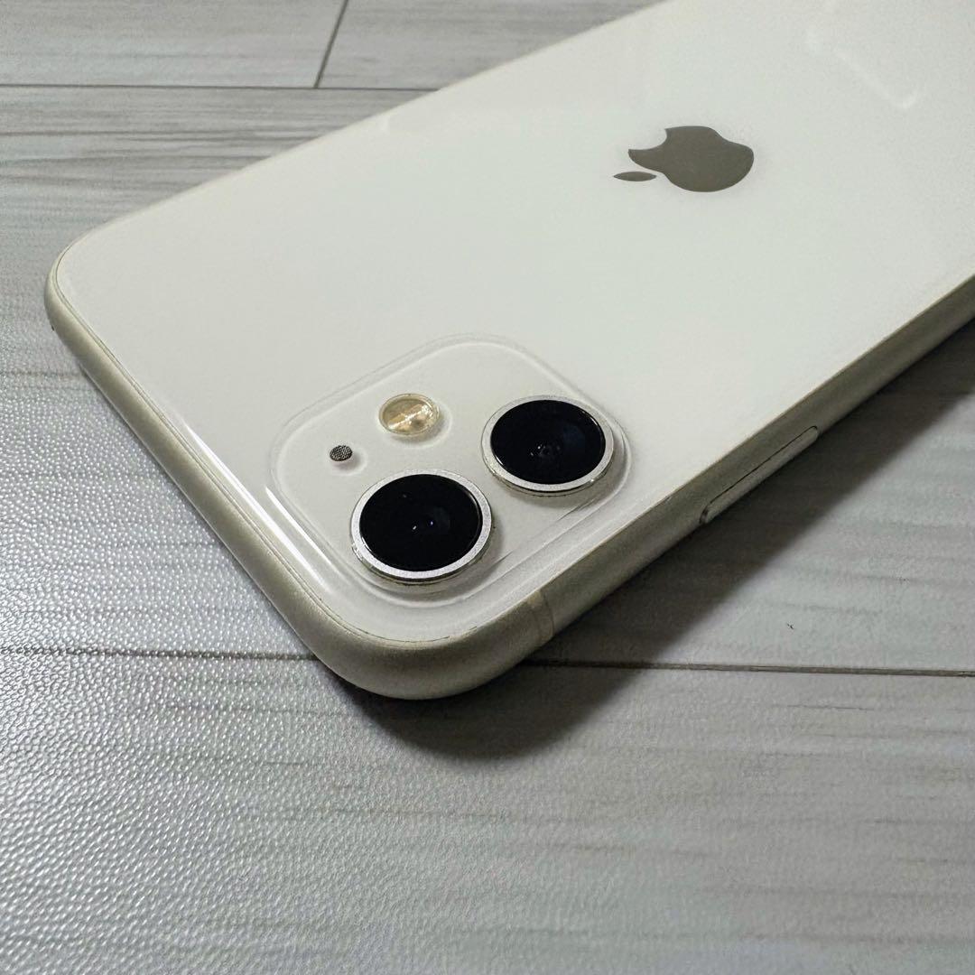 iPhone11 128GB ホワイト 表示不良あり バッテリー交換済 おまけ付
