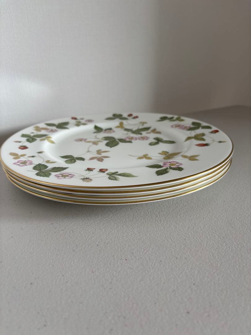  ストロベリーデザイン プレート 大皿4枚セット